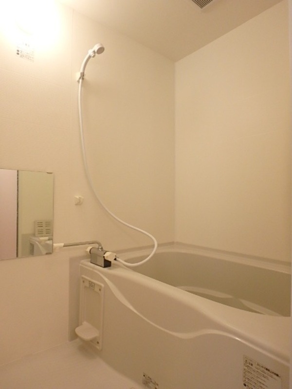 バス・シャワールーム　図面と現状に相違がある場合には現状を優先