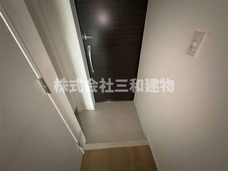 玄関　同間取り別室の参考写真です