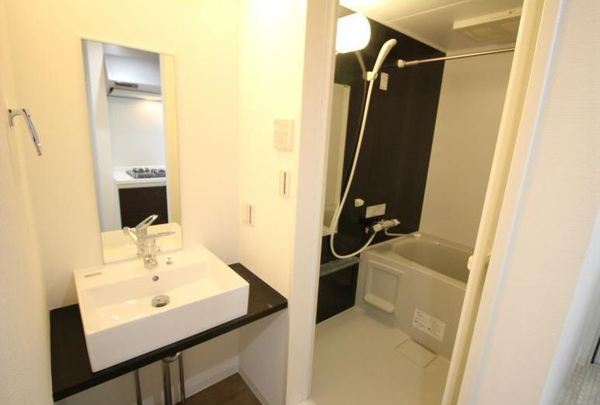 洗面設備　別部屋参考写真