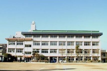 小学校　川口市立幸町小学校（小学校）まで389m