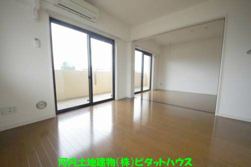 居室・リビング　１２．３帖ＬＤＫ