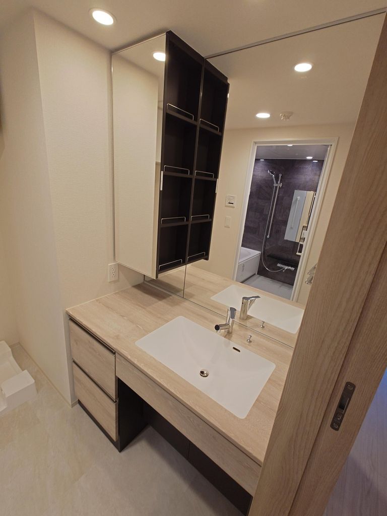 洗面設備　同タイプの間取り部屋の写真です。お色等異なる場合があります。