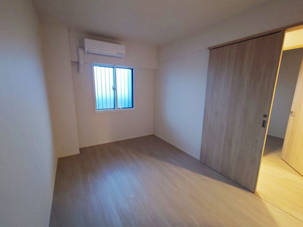 その他部屋・スペース　同タイプの間取り部屋の写真です。お色等異なる場合があります。