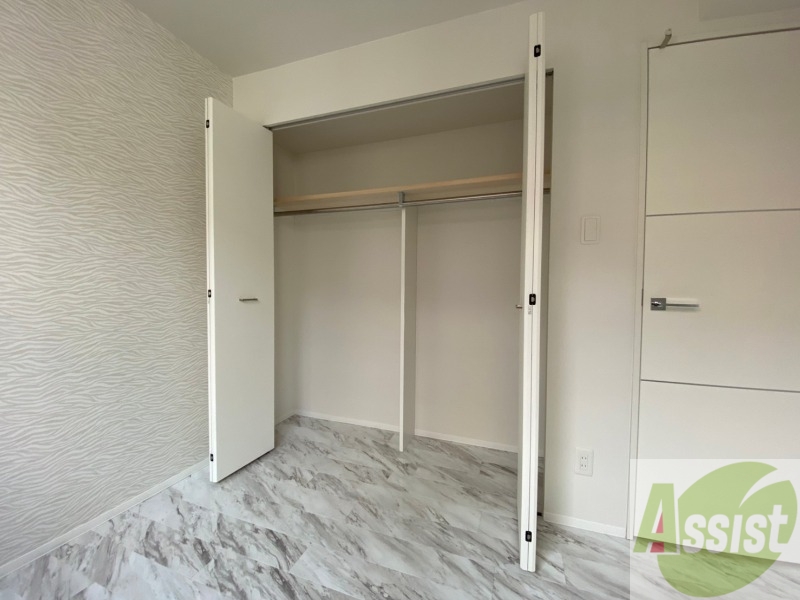 収納　寝室の収納です。部屋がすっきり片付きます。