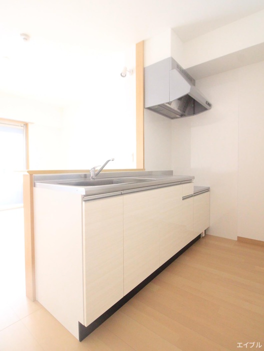 キッチン　※別の同タイプの部屋の写真になります。