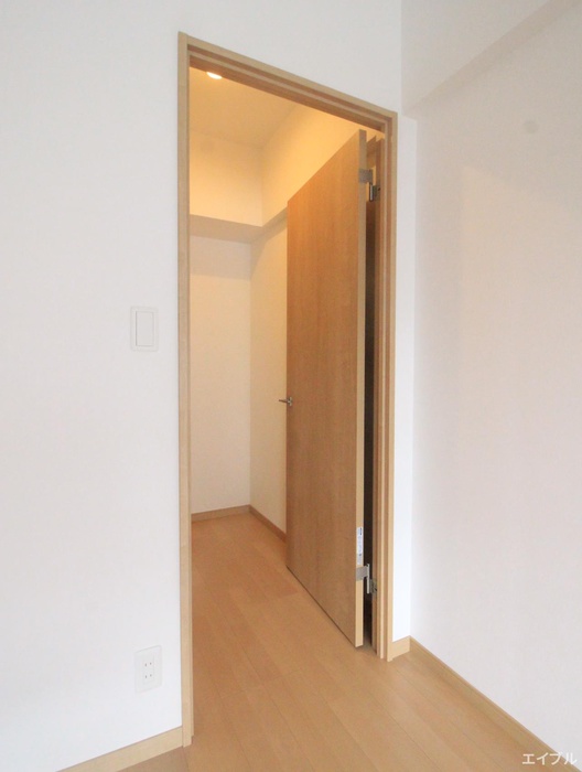 収納　※別の同タイプの部屋の写真になります。