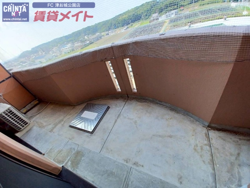 バルコニー　同じ物件、別部屋の写真です