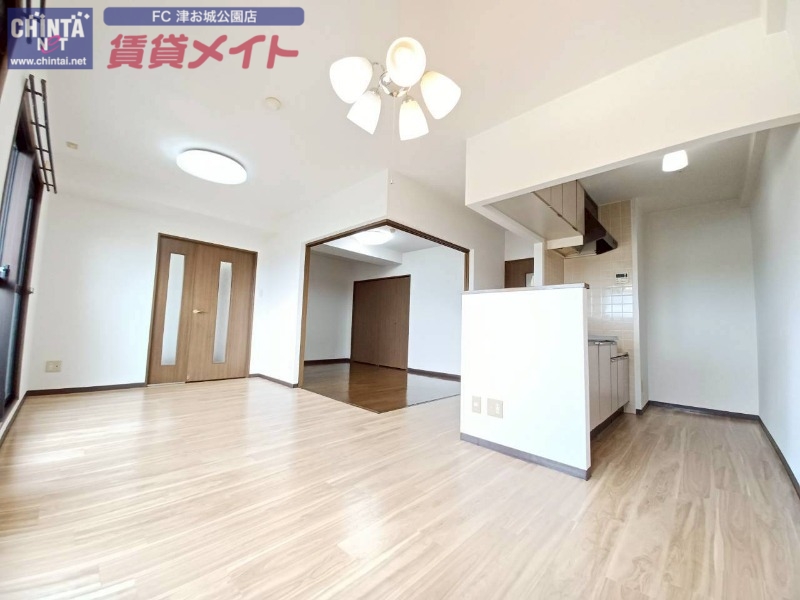 居室・リビング　同じ物件、別部屋の写真です