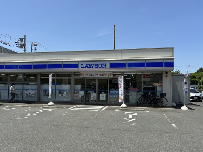 コンビニ　ローソン（コンビニ）まで850m