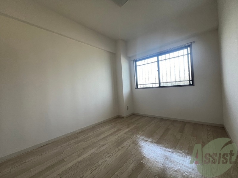 その他部屋・スペース　シンプルな洋室は使い勝手が良さそうですね。