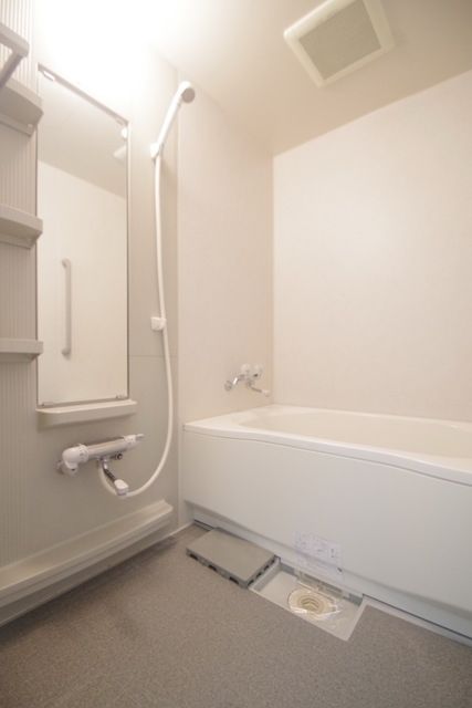 バス・シャワールーム　★お問い合わせはタウンハウジング町田店まで★