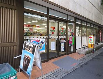 コンビニ　セブンイレブン 日本橋兜町店（コンビニ）まで184m