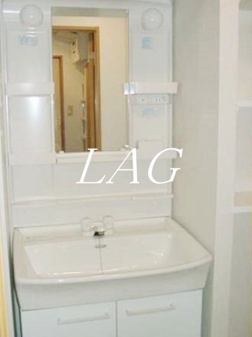 洗面設備　独立洗面台です。