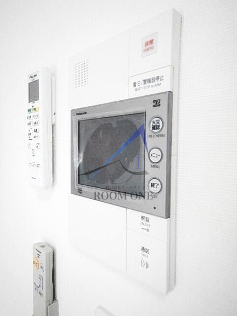 セキュリティ　モニター付きインターホンです。