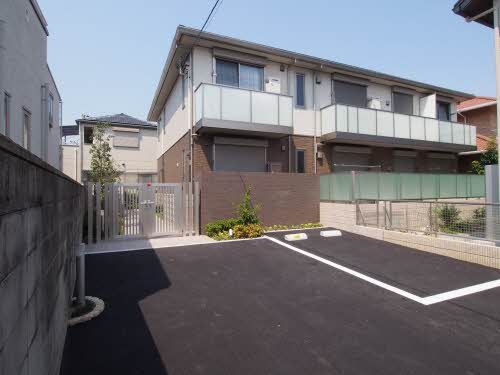 建物外観　積水ハウス施工の賃貸住宅です。