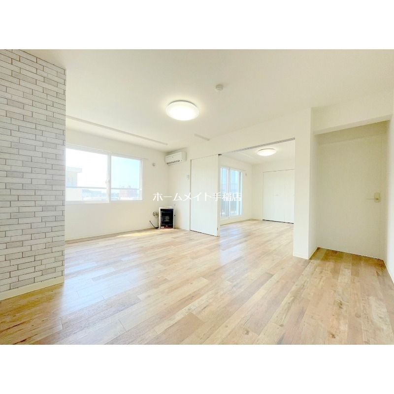 居室・リビング　明るいリビング♪