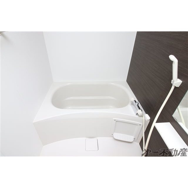 バス・シャワールーム　バスルーム