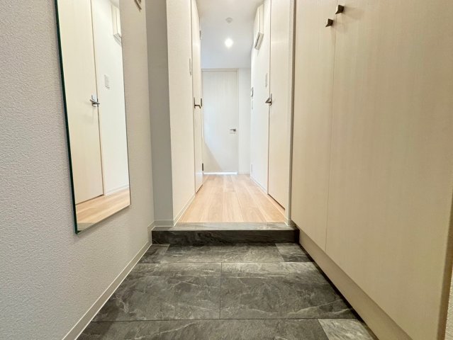 玄関　詳細は、RISUMO江坂本店までお問合せください♪