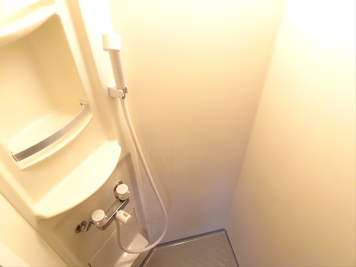 バス・シャワールーム　お風呂で日々の疲れを落としましょう