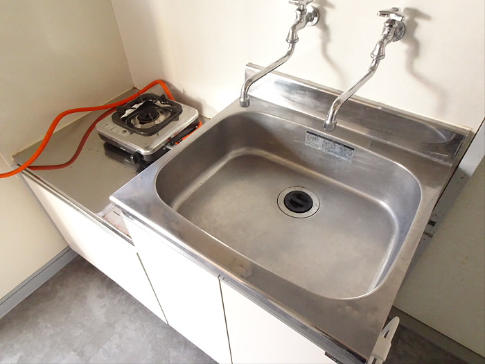 キッチン　コンパクトなキッチンで掃除もラクラク