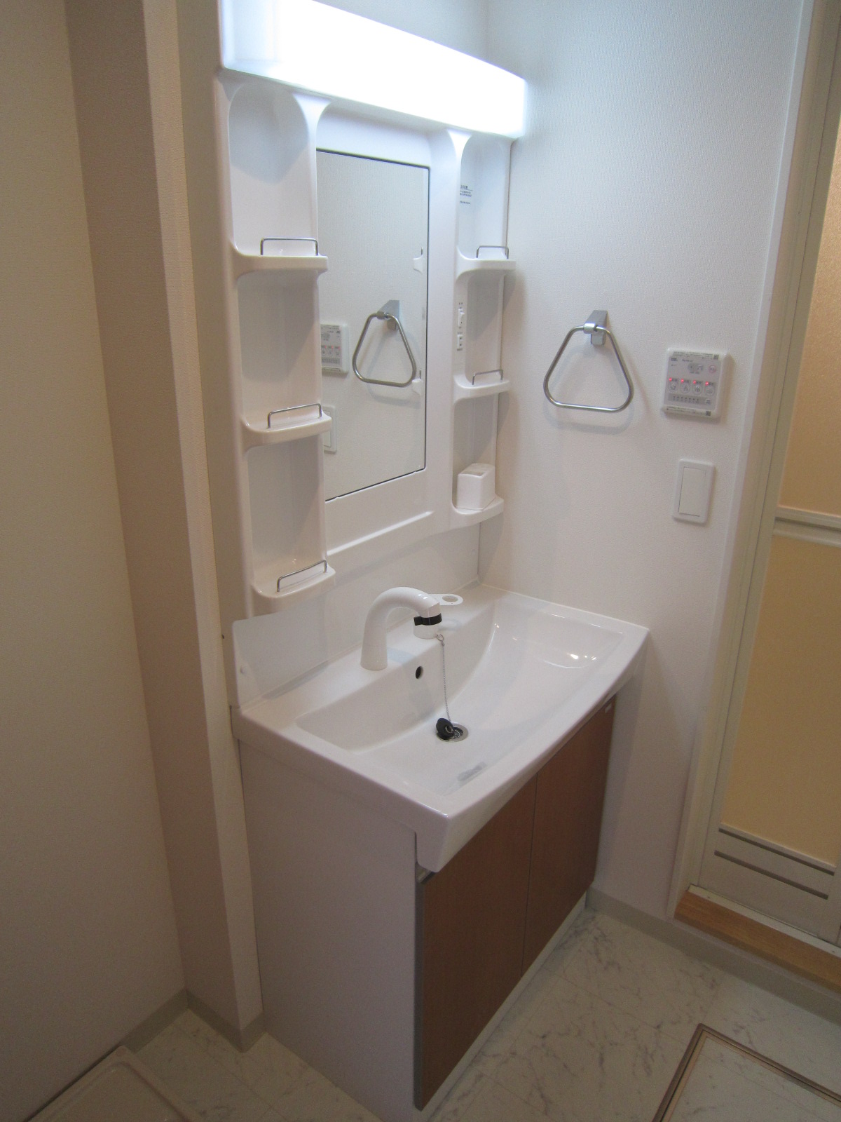 洗面設備　シャンプードレッサー