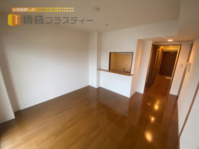 居室・リビング　オシャレなリビング。。横にはイ草の良い匂い。