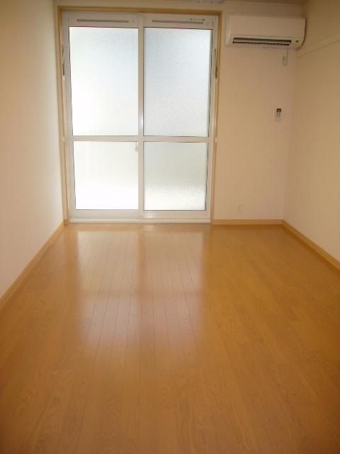 居室・リビング　２階以上は絨毯仕様です。