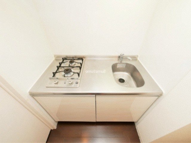 キッチン　コンパクトなキッチンで掃除もラクラク