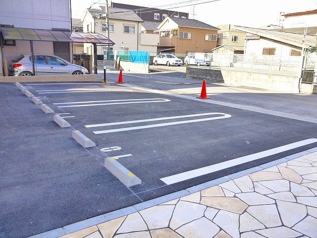 駐車場　車をお持ちの方に嬉しい駐車場付きの物件です