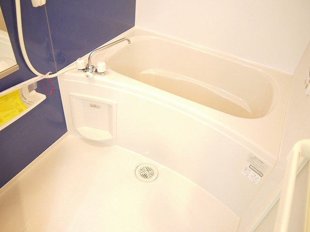 バス・シャワールーム　落ち着いた空間のお風呂です