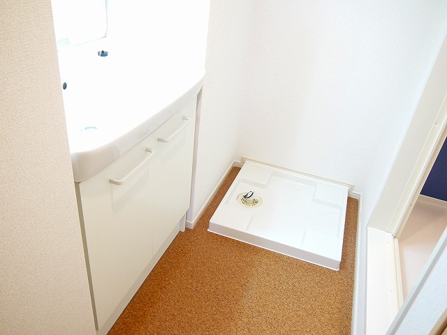 洗面設備　スペースが確保できる洗面所です