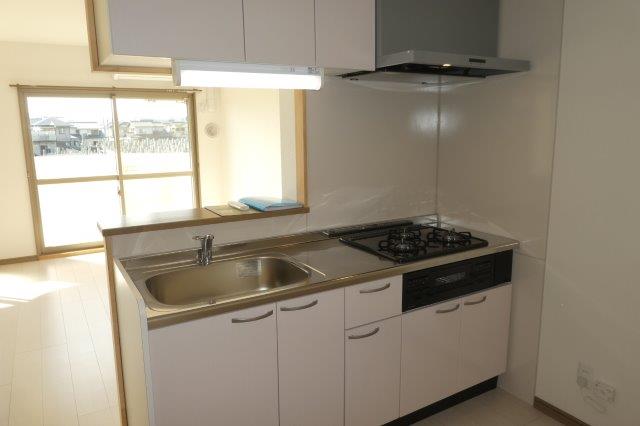 キッチン　３口ガスコンロ付システムキッチン