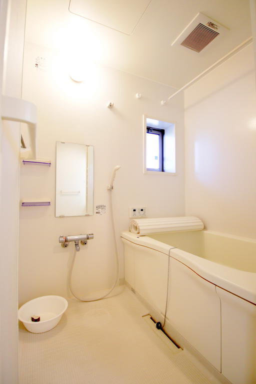 バス・シャワールーム　※同物件別号室写真となります。