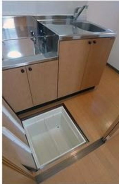 収納　床下収納