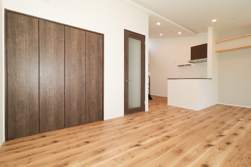 居室・リビング　図面と現状に相違がある場合には現状を優先