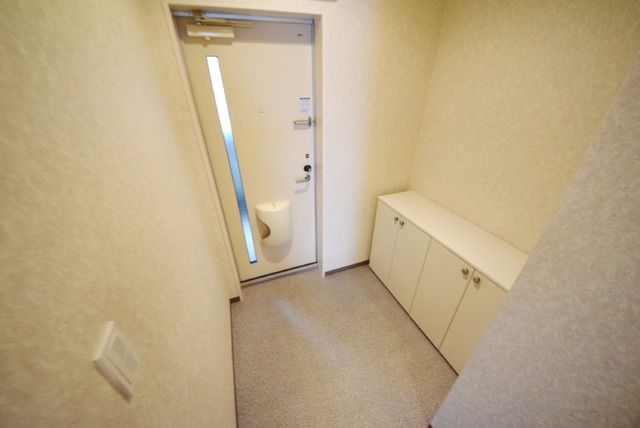 玄関　下駄箱付の玄関です