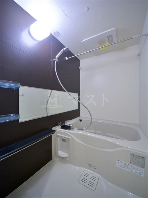 バス・シャワールーム　ゆったりくつろげる浴室