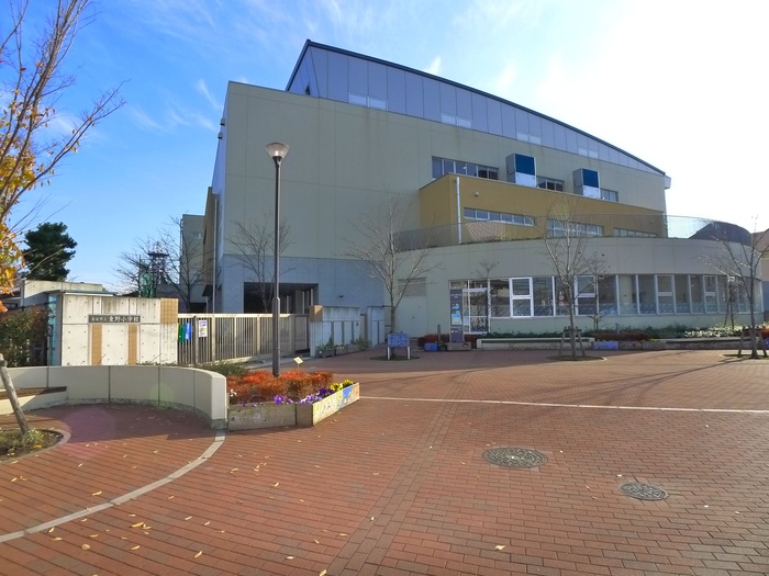 小学校　浦安市立東野小学校（小学校）まで390m