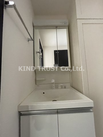 洗面設備　コンパクトで使いやすい洗面所