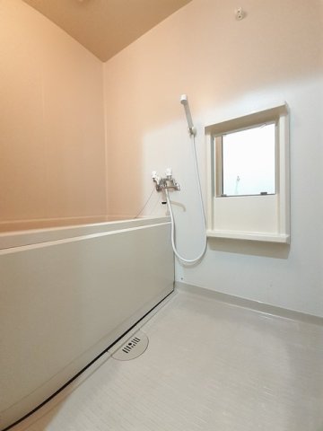 バス・シャワールーム　お風呂で日々の疲れを落としましょう