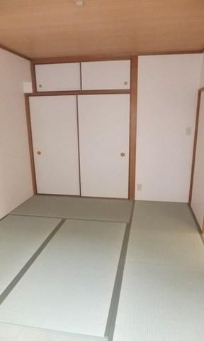 その他部屋・スペース　リビングに隣接した畳のお部屋、客間としても使えます。
