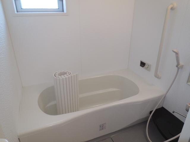 バス・シャワールーム　広めのバスルームです