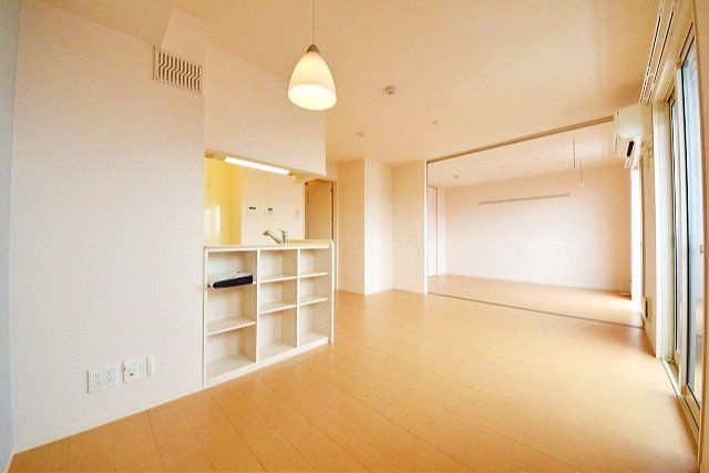 居室・リビング　広々リビング