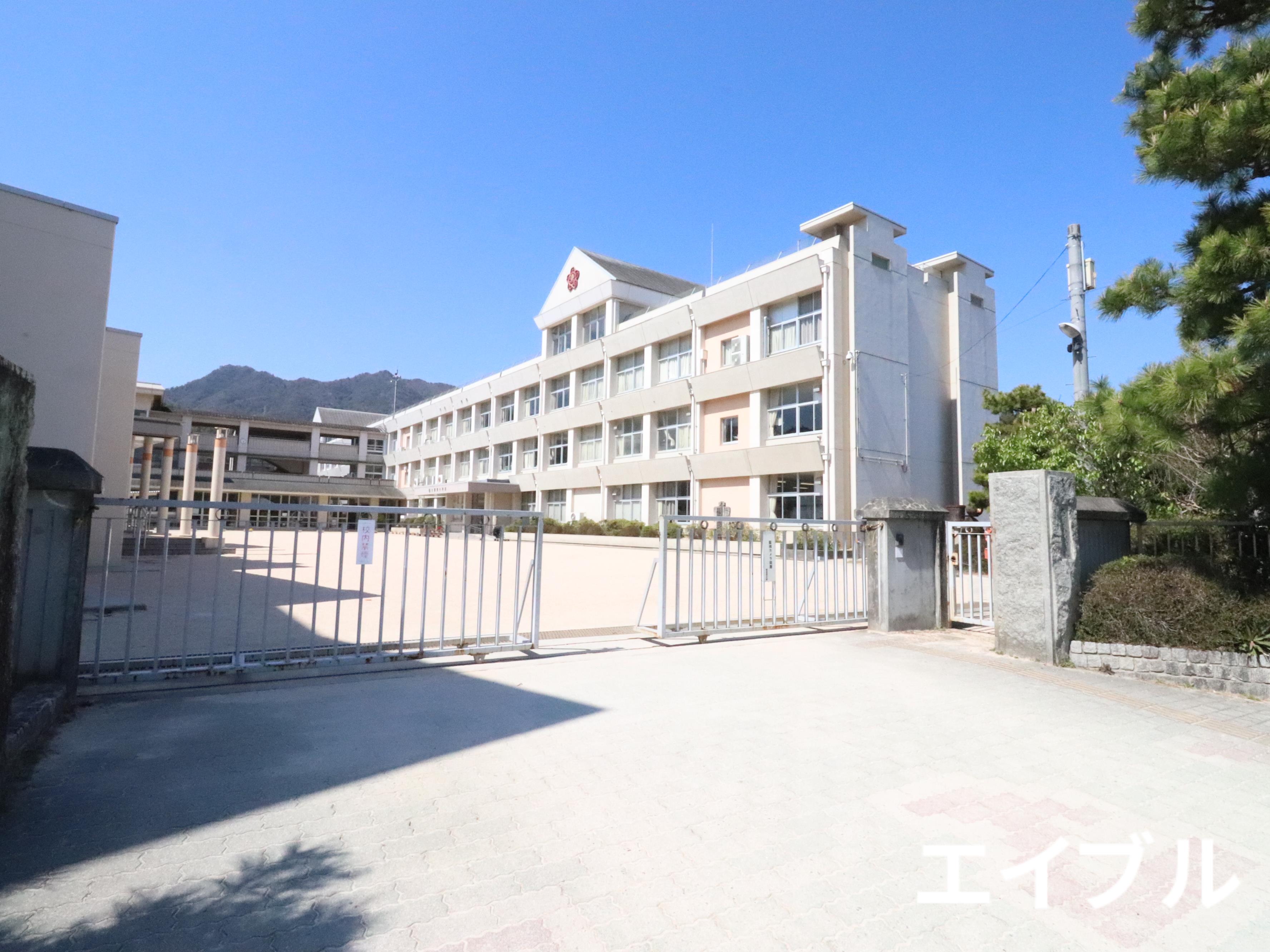 小学校　廿日市市立大野東小学校（小学校）まで425m