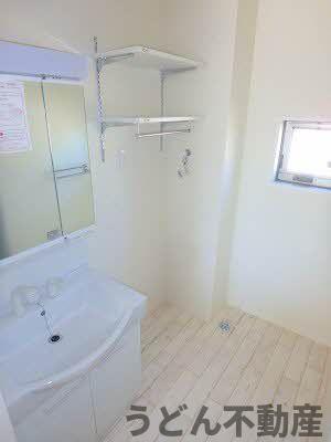 洗面設備　うどん県のお部屋探しはうどん不動産へ うどんちゃんとLINE