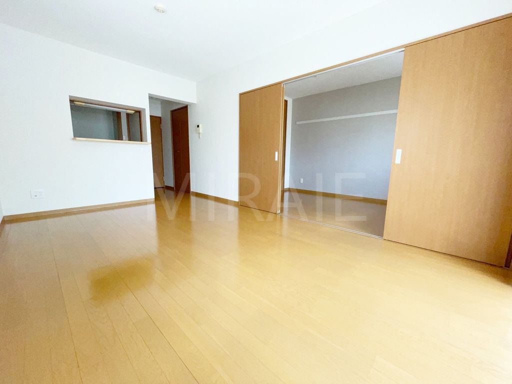 居室・リビング　別号室参考写真