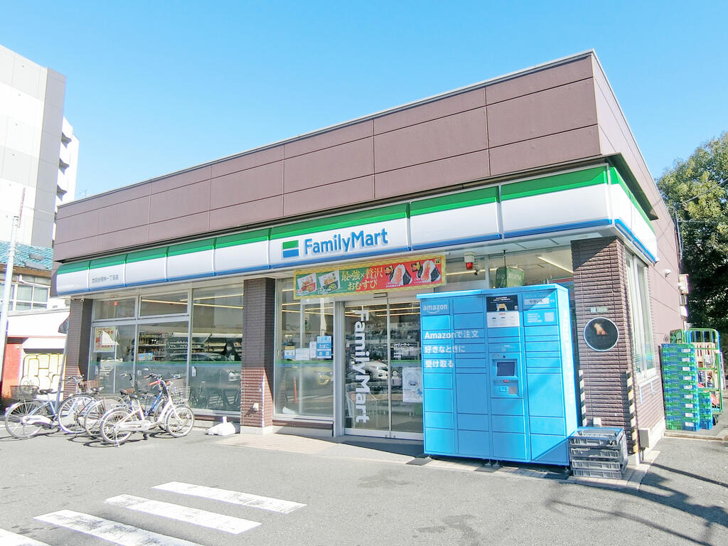 コンビニ　ファミリーマート世田谷若林一丁目店（コンビニ）まで377m