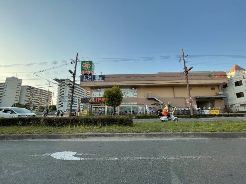 スーパー　ライフ 西淡路店（スーパー）まで871m