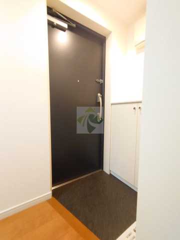 玄関　プレール・ドゥーク上野NORTH