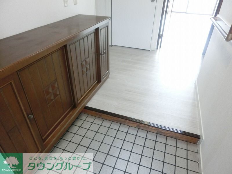 玄関　★お部屋探しは株式会社タウンハウジング東京まで★